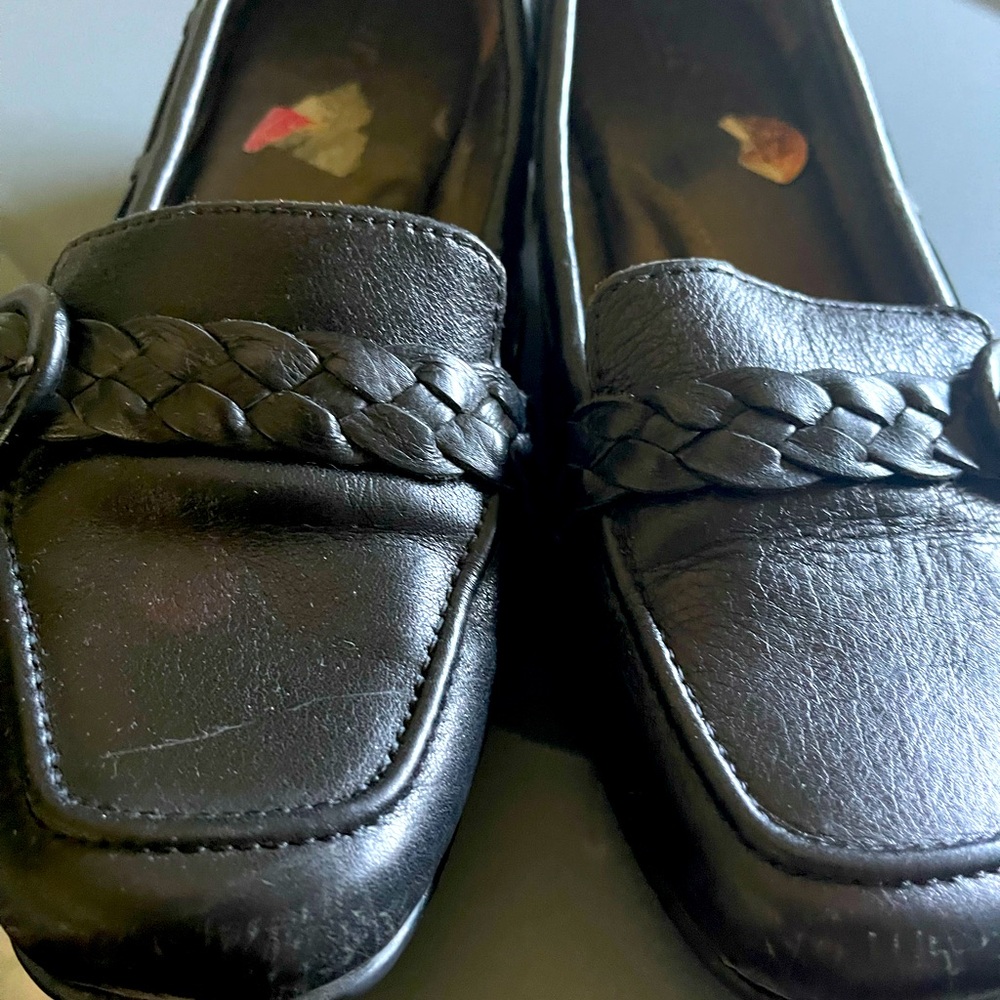 Born Black Leather Low Heel Loafer with Buckle 9.5